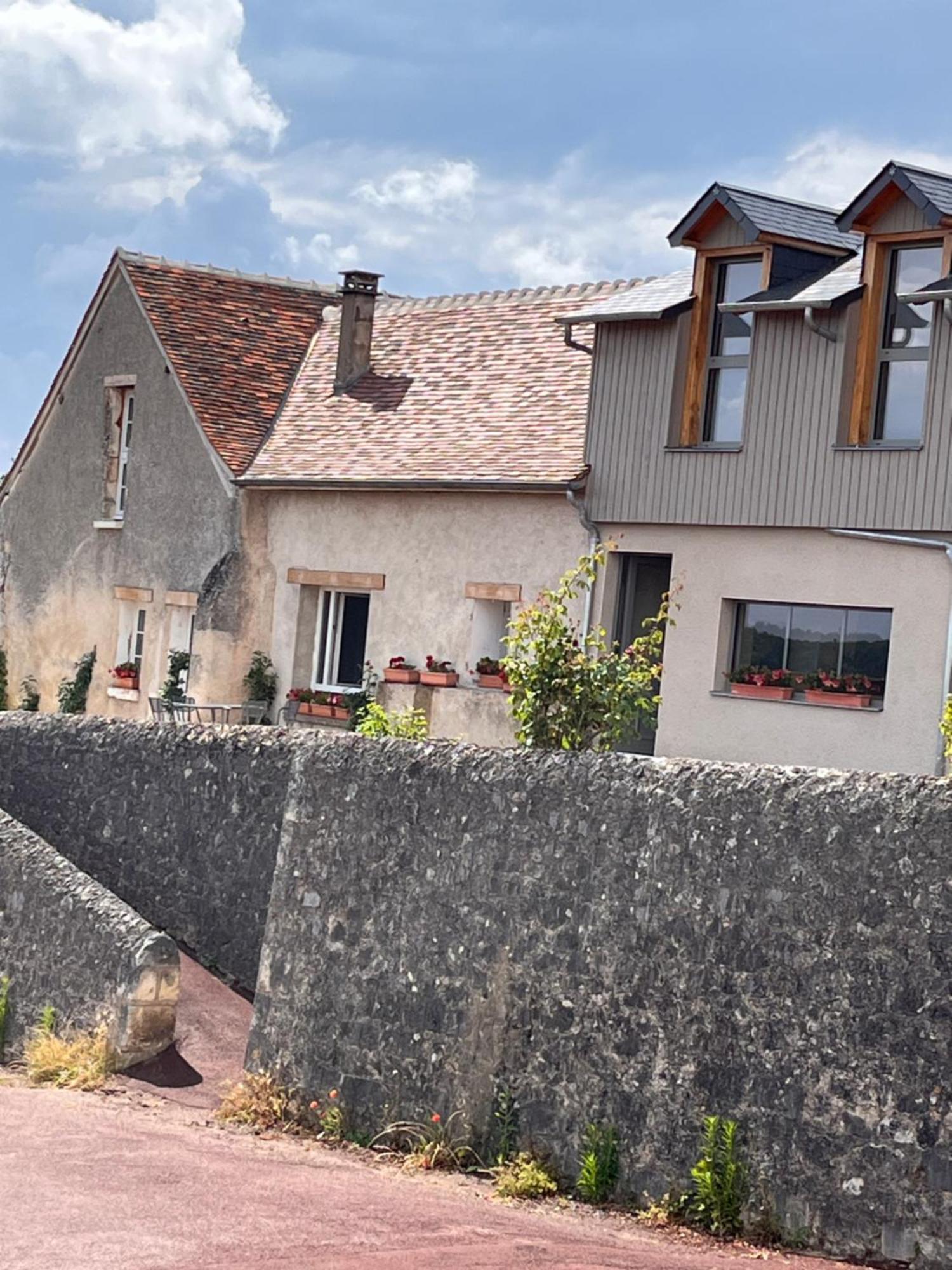 Maisons D'Hotes Du Chateau Au Grand Pressigny Le Grand-Pressigny Exteriér fotografie